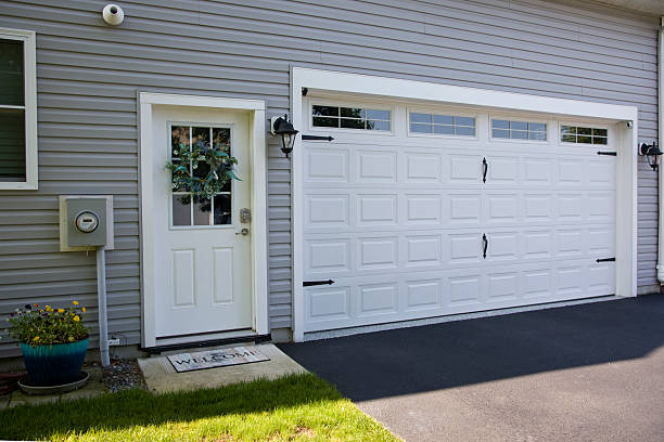 24/7 Emergency Garage Door Panel Replacement experts in Fort Loramie, OH